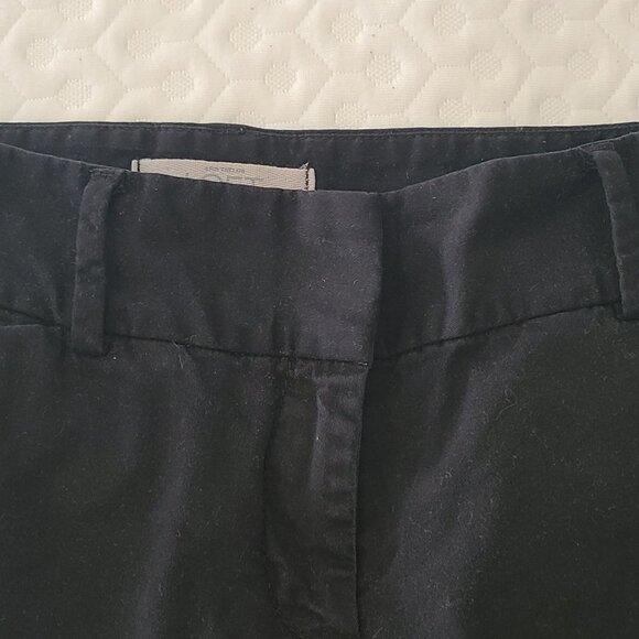 ANN TAYLOR LOFT BLACK CAPRI PANTS - STYLE: JULIE - SIZE 4 - Picture 14 of 15